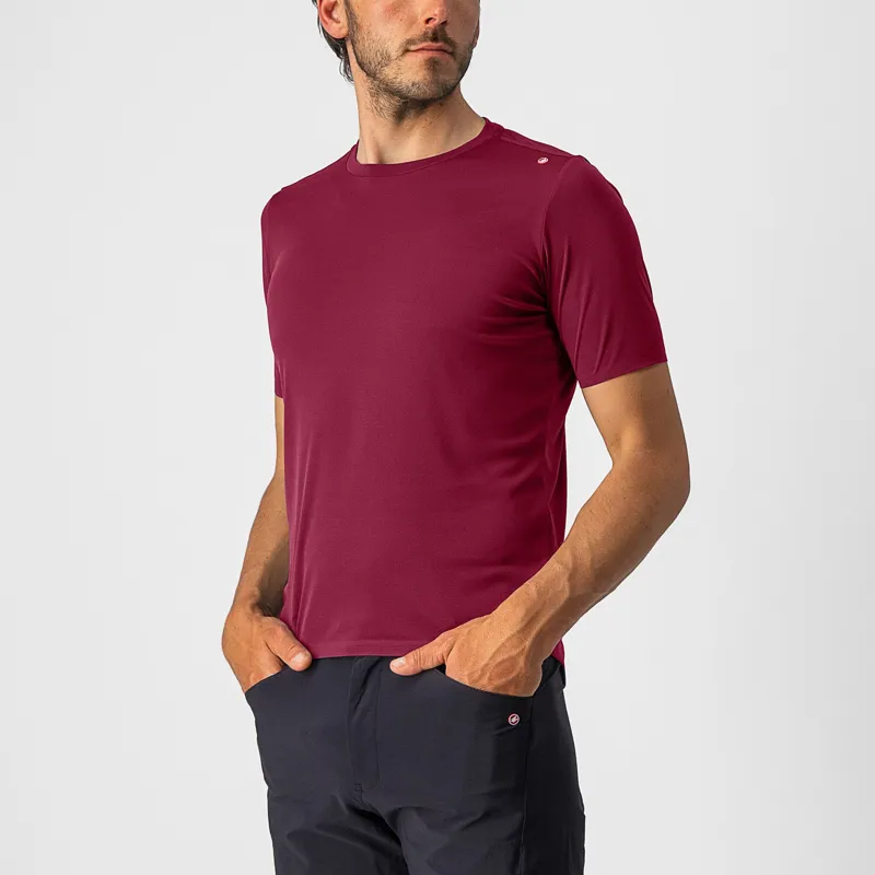 Castelli Tech 2 T-Shirt in Bordeaux
